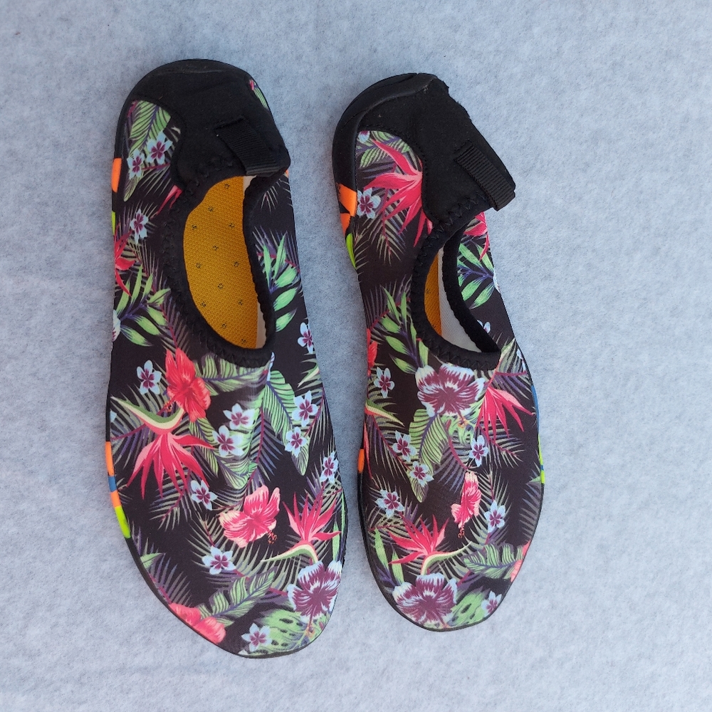 beach sandals - Picture 8 of 10